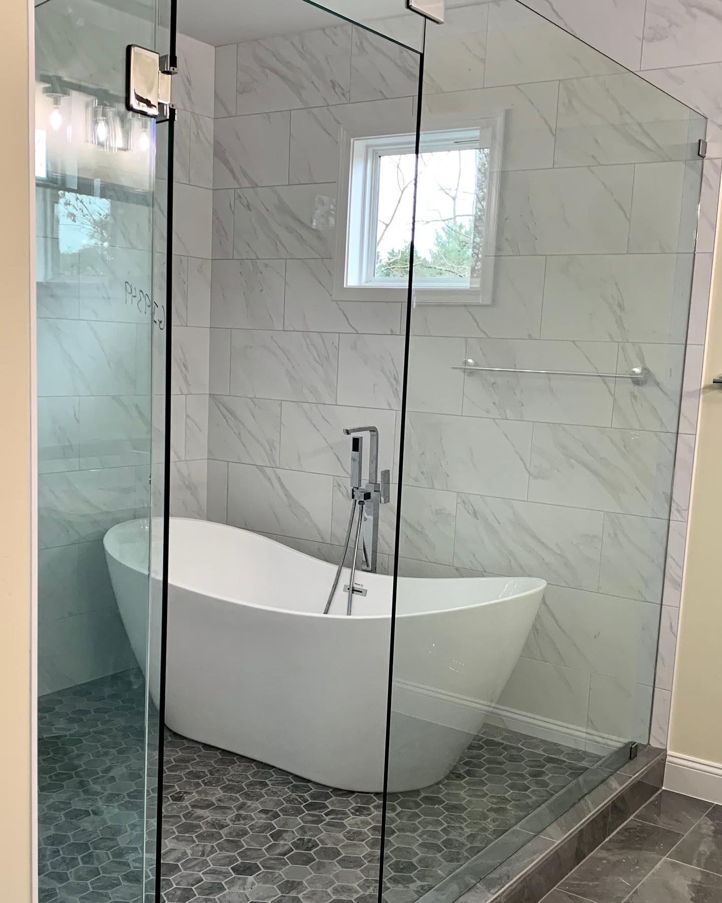15. the Mosaic Marvel: a Tub with a Thousand Tiny Tiles