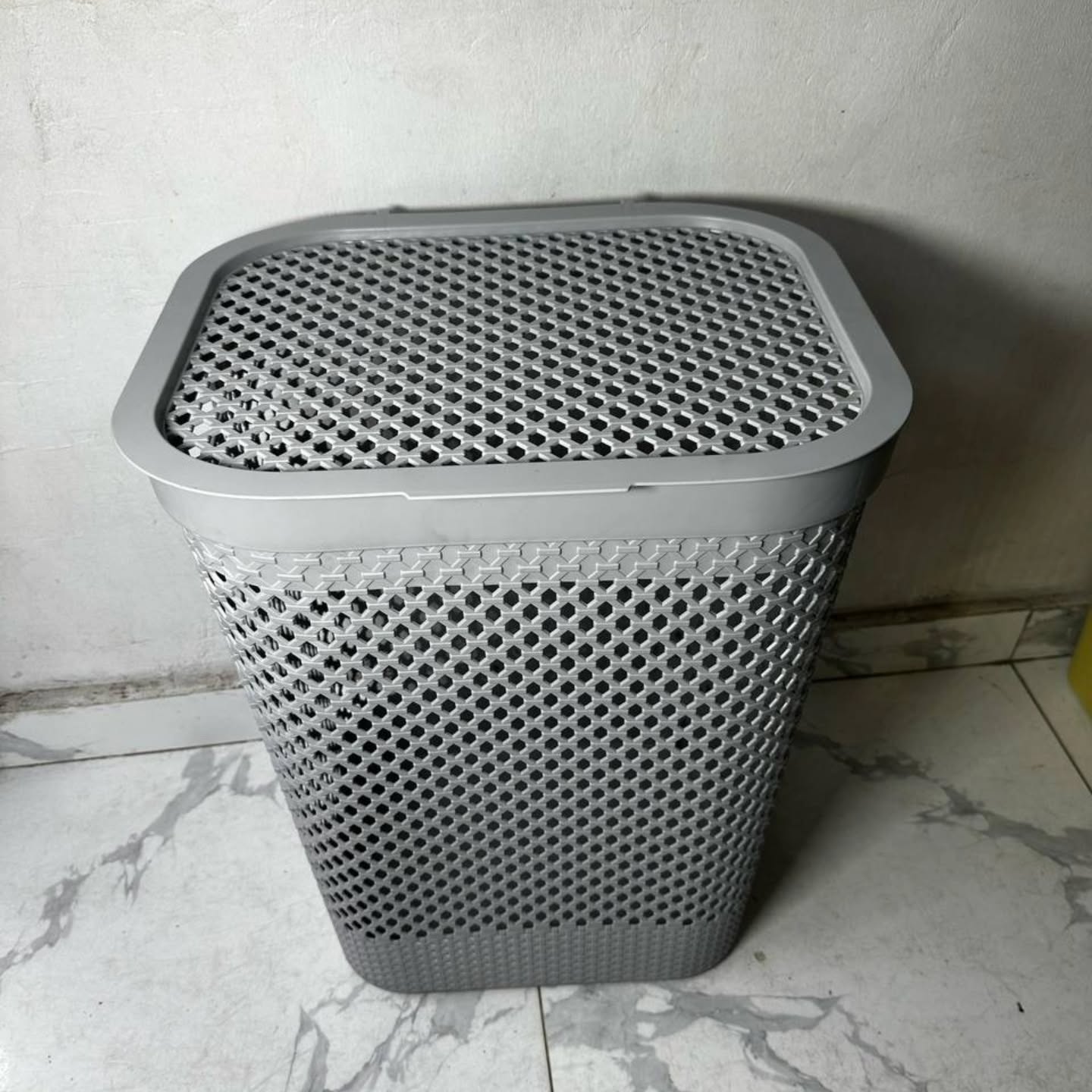 6. the Wicker Weave and White Wash Fusion with a Pop Of Green