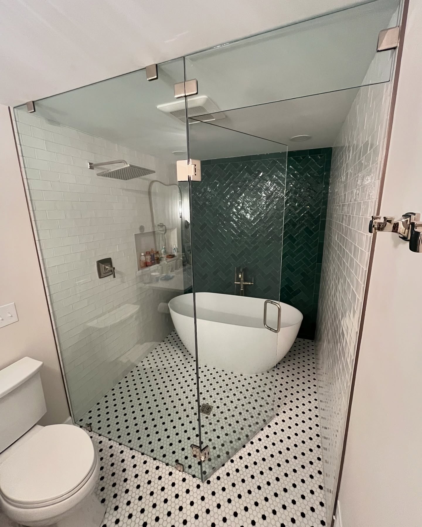 22. Moonlit Lagoon Tub and Shower with Hidden Nook