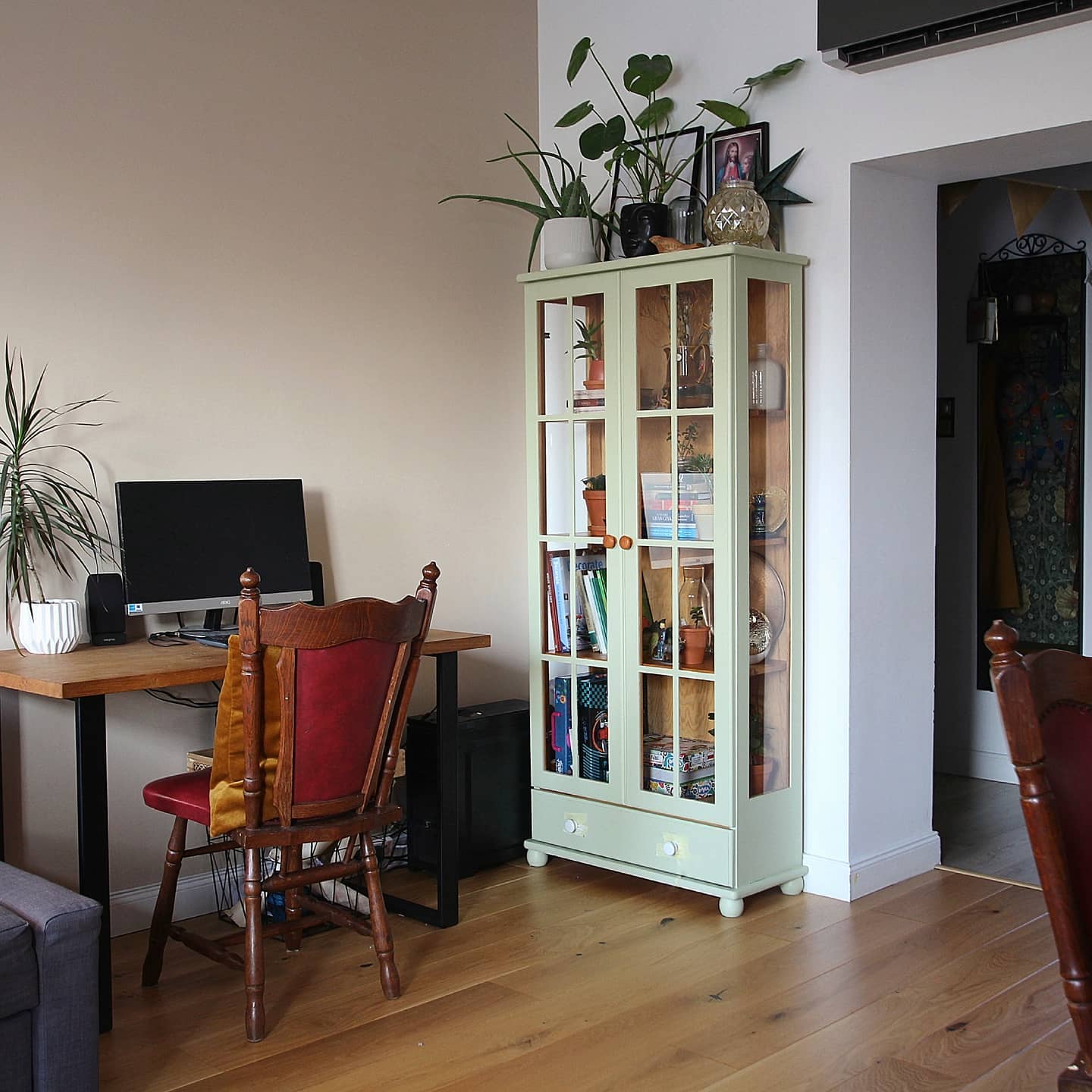 23. Moonlit Jungle Canopy Office Nook Amidst Vintage Charm