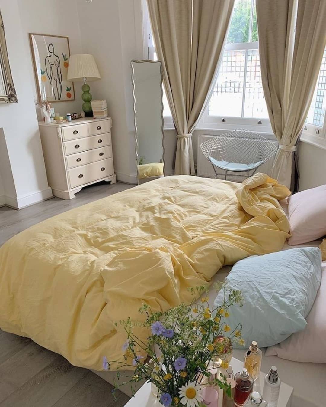 30 Aesthetic Room Decor Ideas – VividDen