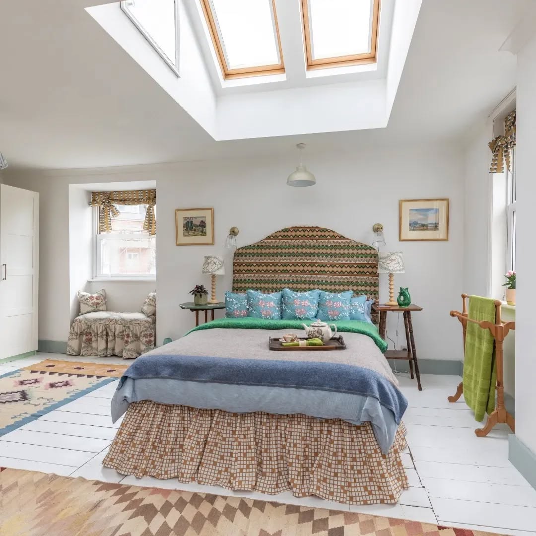 19. the Crimson Velvet Sofa and Starry Skylight Retreat