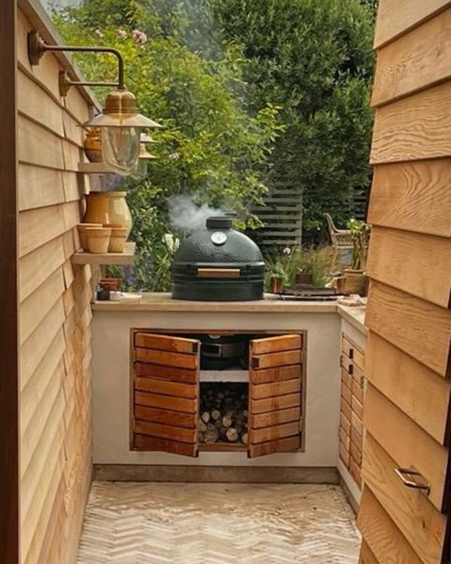 16. the Patio Pizza Oven and Pallet Bar Fusion