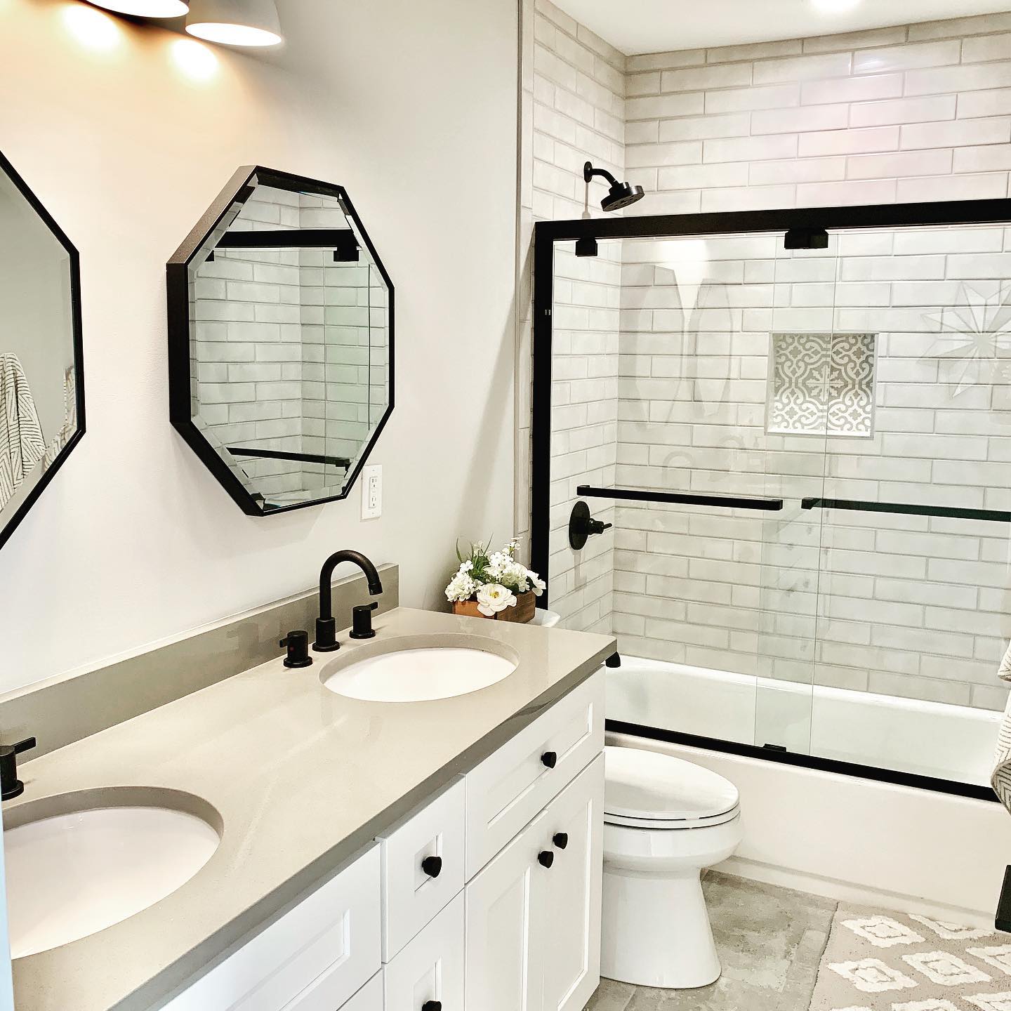 9. a Cascade Of Cobalt: the Vibrant Tile Waterfall In a Modern Bathroom
