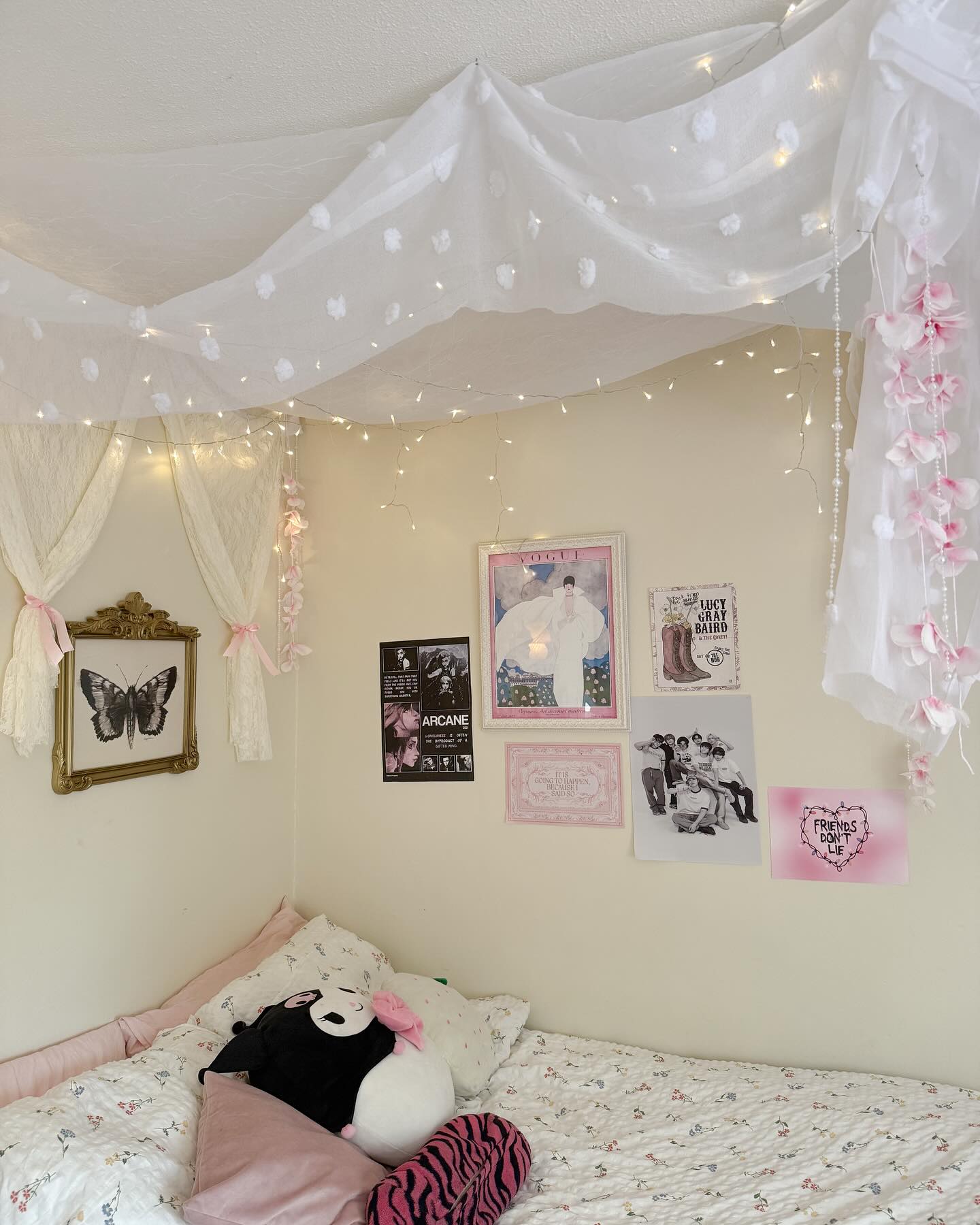 16. Moonlit Dreamscape: a Room with Starry Sky Ceiling and Ethereal String Lights