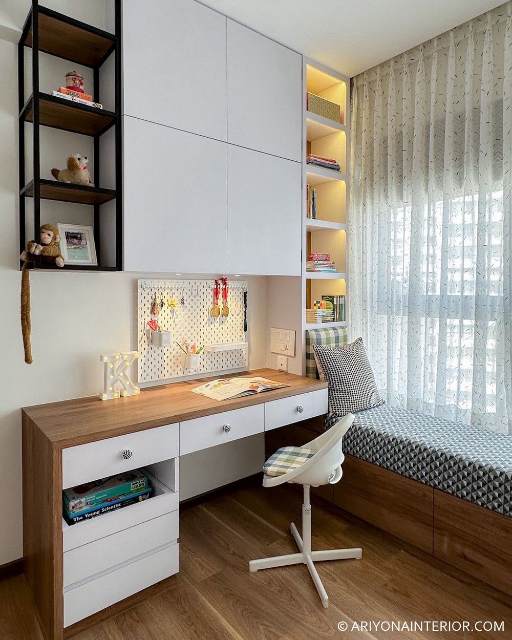 6. Surfboard Skateboard Fusion Bedroom with Industrial Edge