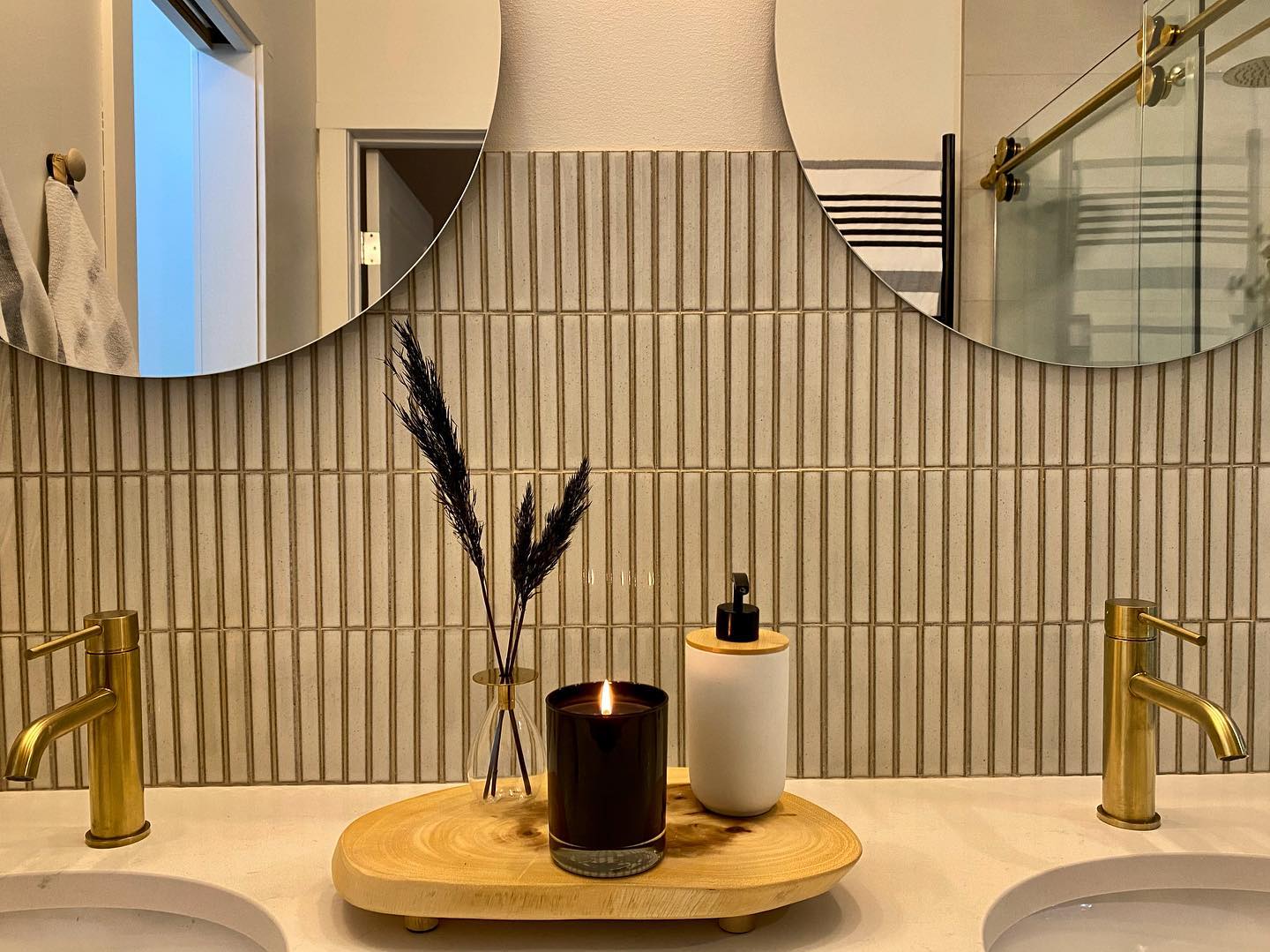 5. Moonlit Marble Mosaic: a Bathroom Backsplash with Celestial Elegance