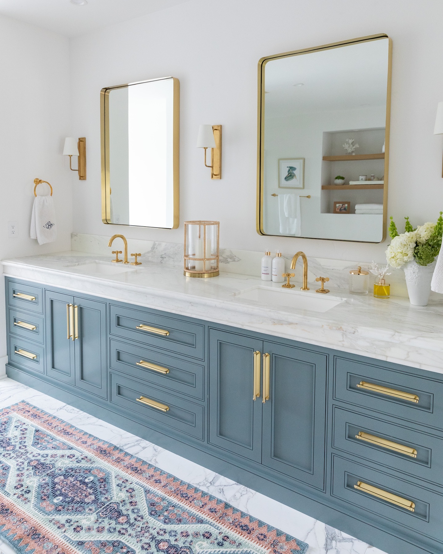 11. Seashell Mosaic Sink and Driftwood Mirror: a Coastal Bathroom's Hidden Treasures