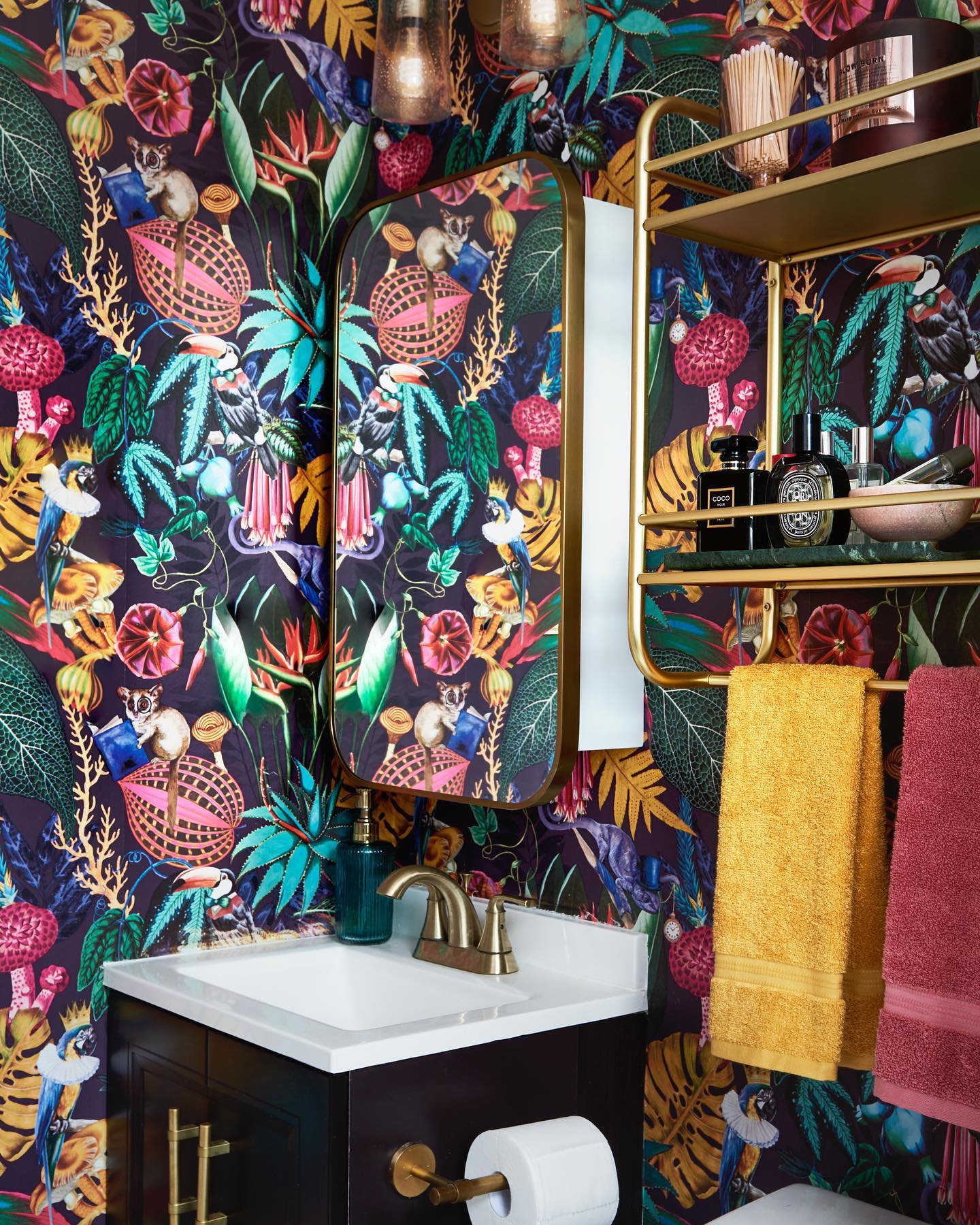 5. Vibrant Fuchsia and Teal Mosaic Tile Splashback with Gold Accents