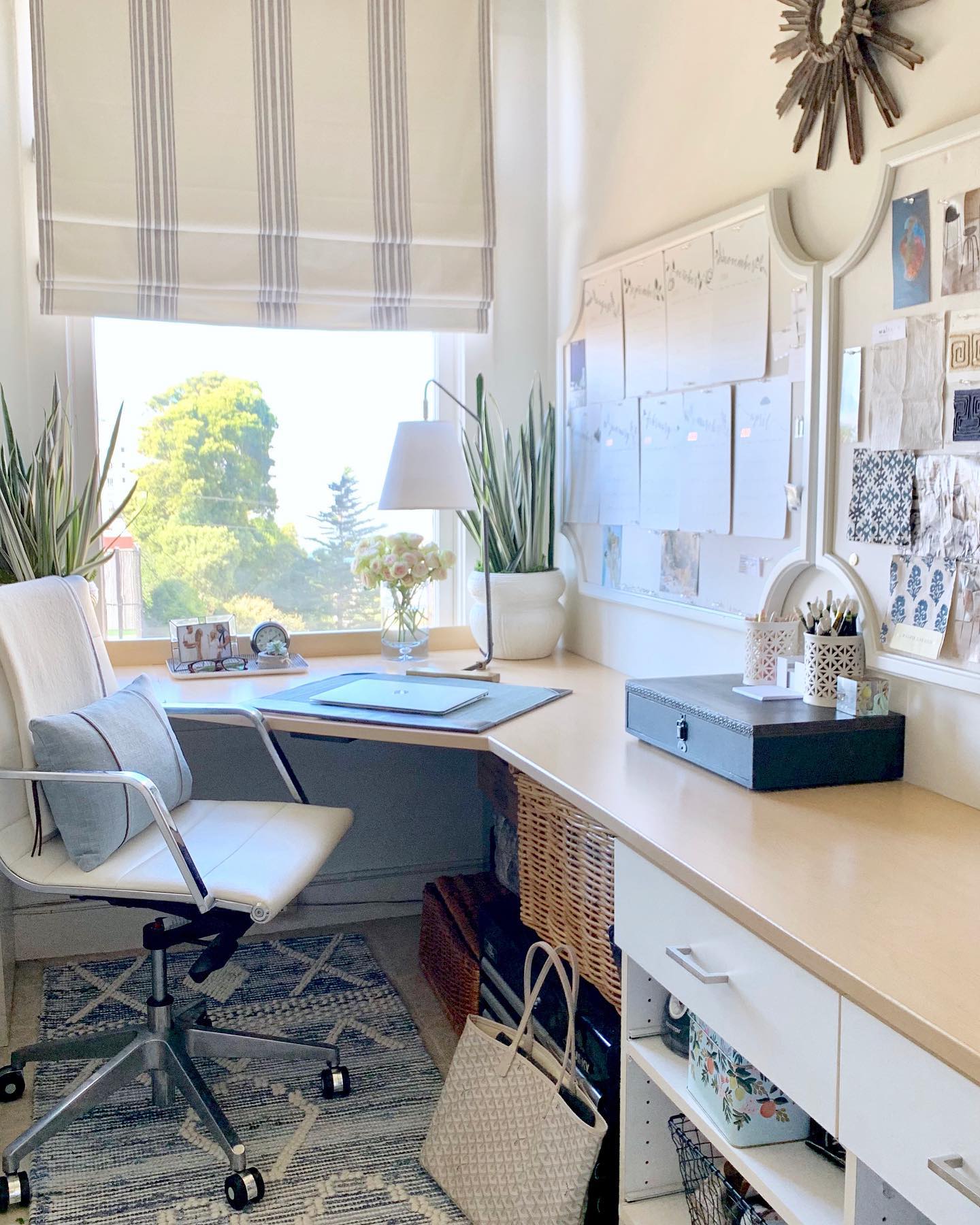 18. a Cozy Nook with a Geometric Wall Accent and Vintage Typewriter