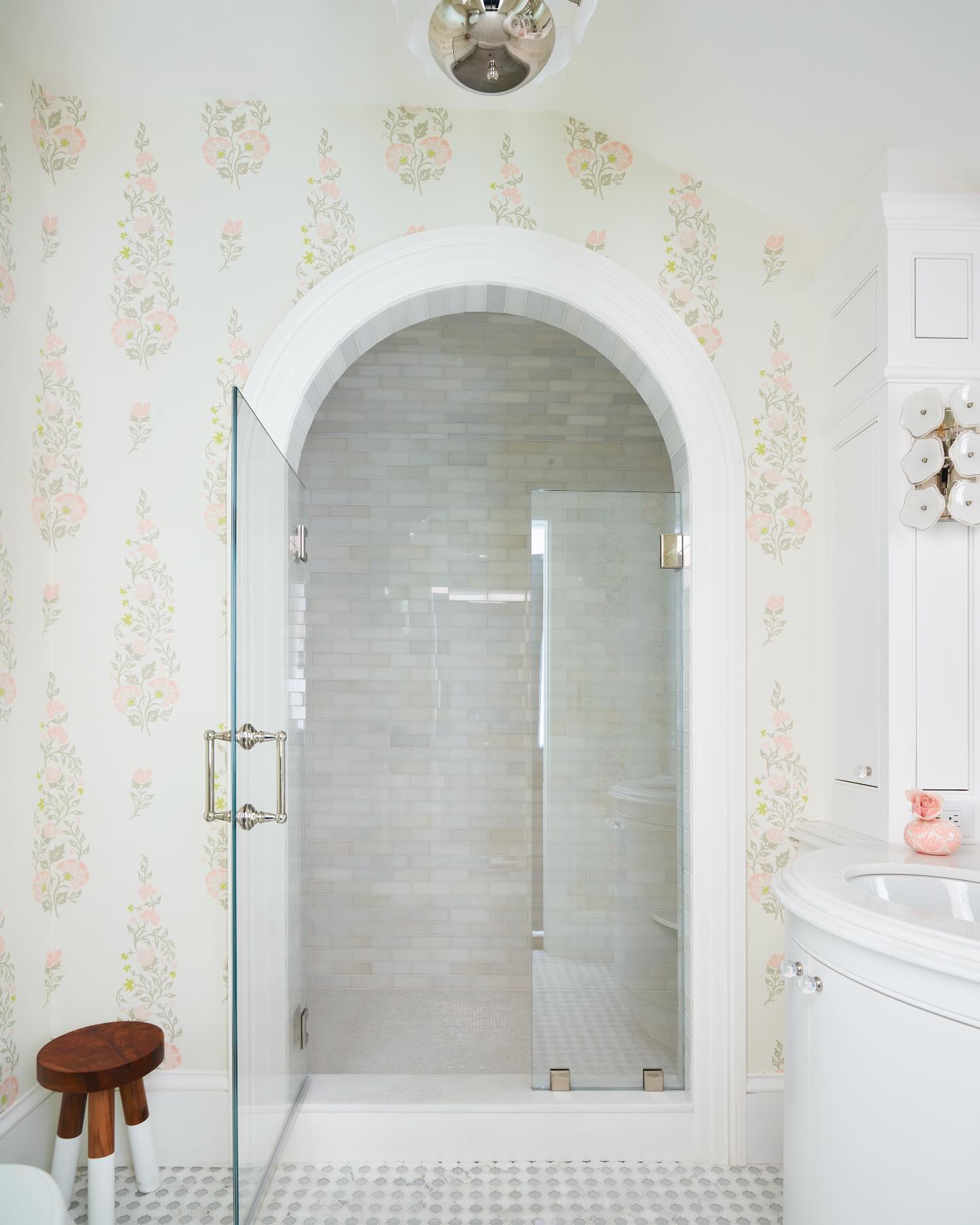 10. Neon Glow and Geometric Tiles: a Futuristic Girls' Bathroom