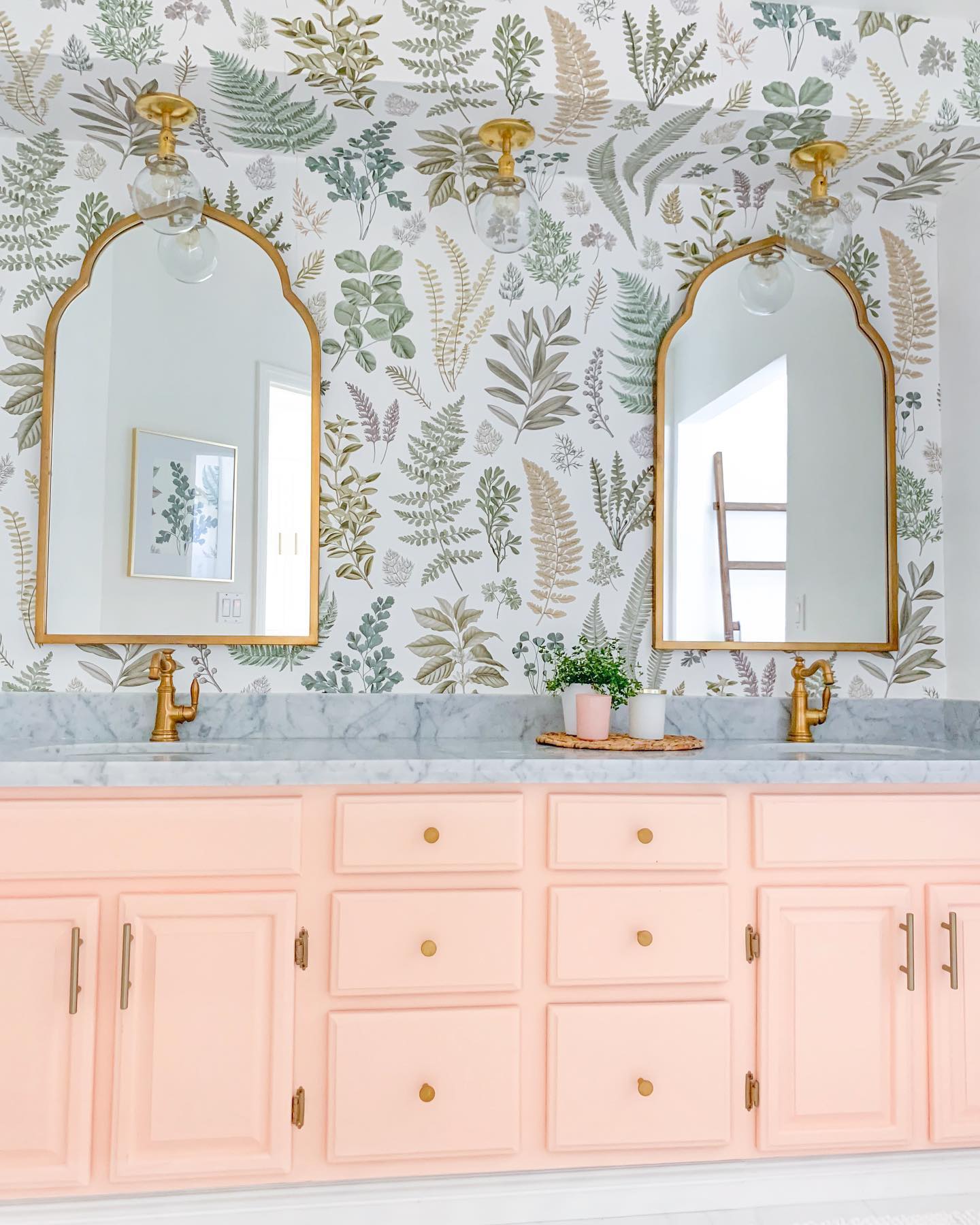 25. Moonlit Marble Mosaic: a Serene Bathroom Retreat with Geometric Accents