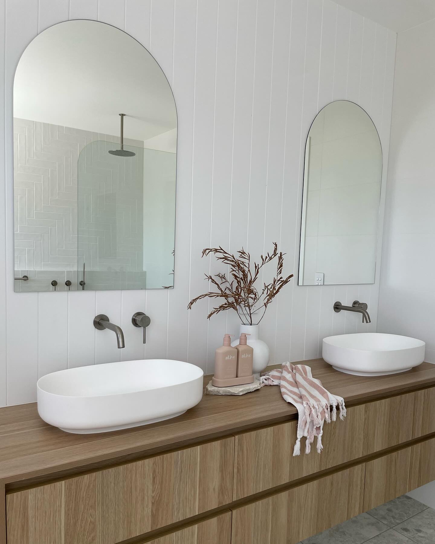 16. Coastal Retreat with a Seashell Sink and Mosaic Accents