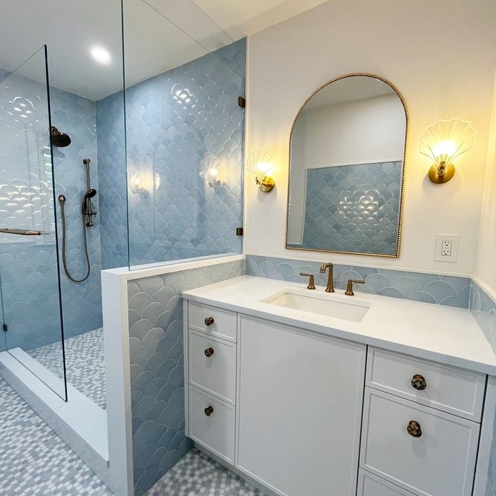 2. Oceanic Serenity: a Coastal Bathroom with Seashell Mirror and Driftwood Bench
