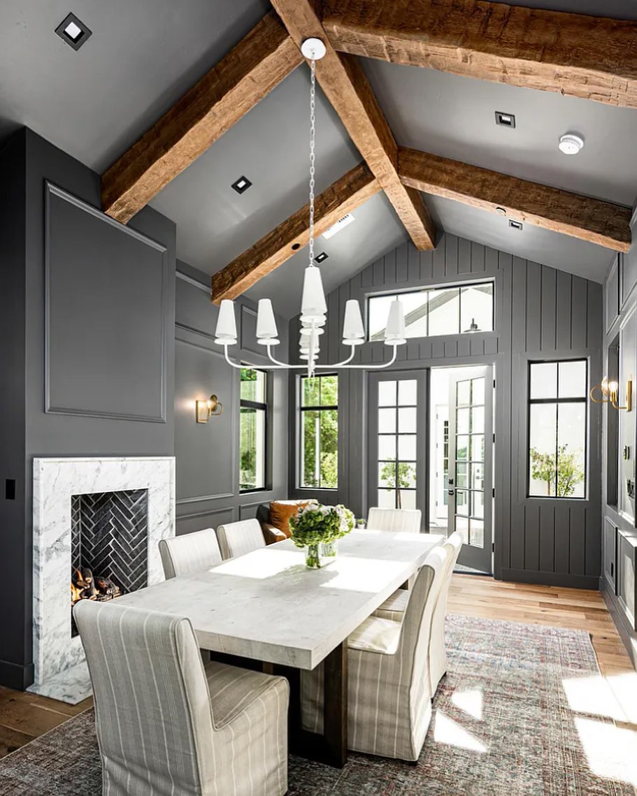 1. Velvet Plum and Gold Fusion: a Dining Room Of Opulent Contrast